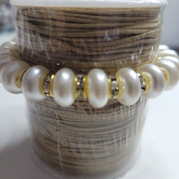 NWT Ladies Pearlescent Beads And Golden Rhinestone Stretch Bracelet S, M, L, XL - Picture 3 of 8